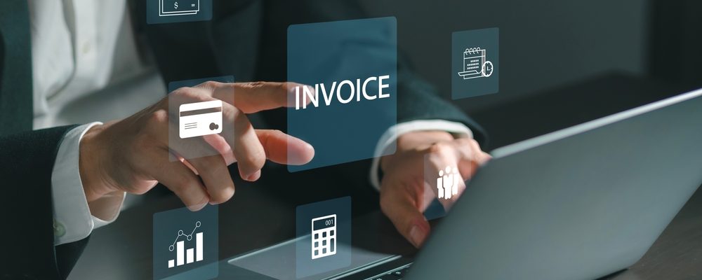 Man,Using,Tablet,Computer,With,Invoice,Location,Icons,On,Virtual